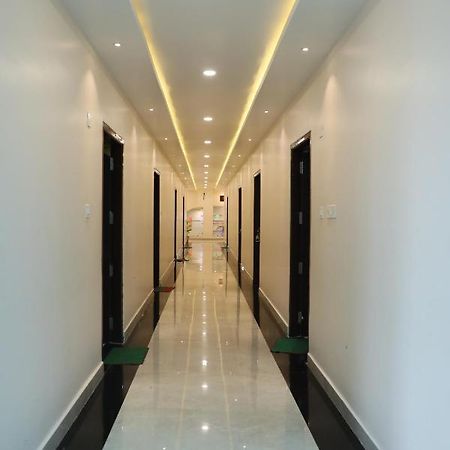 Hotel Shri Siddhivinayak Bina-Etawa Екстериор снимка