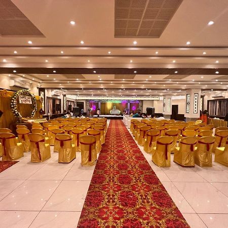 Hotel Shri Siddhivinayak Bina-Etawa Екстериор снимка